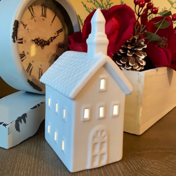 Other - Last 1❗️Lighted Christmas Holiday White Ceramic Village Church